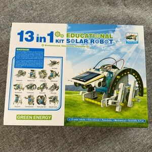 Solar Robot building kit NEW
